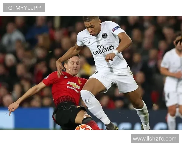 激情对决足球直播曼联迎战巴黎全场精彩瞬间不容错过